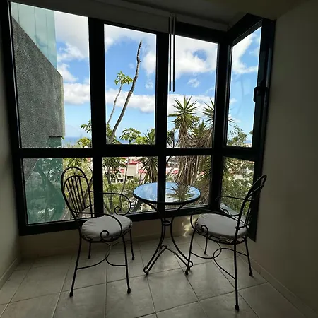 Centrico Con Piscina 圣克鲁斯-德特内里费