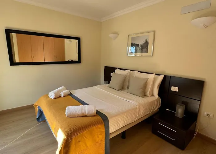 Centrico Con Piscina Apartament